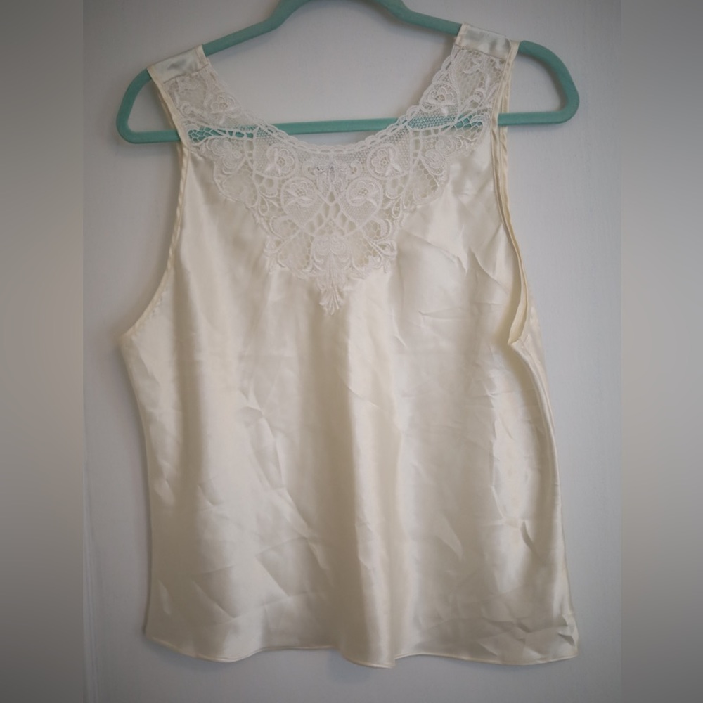VINTAGE Cinema Exoile Cream Lacey Neck Line Nighttime Tank